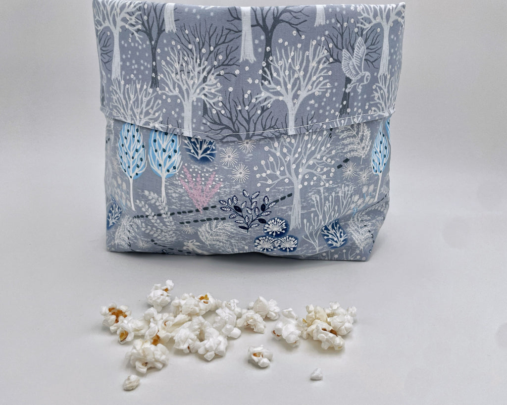 Reusable Popcorn Bag, Reusable Microwave Popcorn, Microwave Popcorn Cozy, Eco-Friendly Snack Holder - Winter Forest