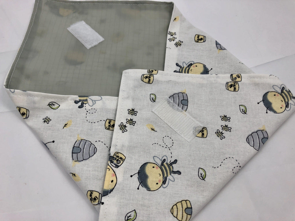 Honey Bee Sandwich Bag Wrap, Eco-Friendly Sandwich Mat, Reusable School Lunch Napkin - EcoHip Custom Designs