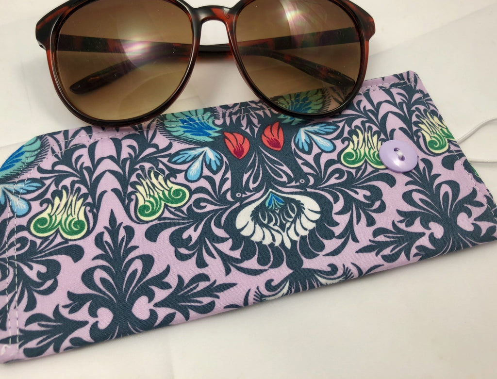 Lilac Purple Eye Glass Case, Lavender Sun Glasses Pouch, Padded Glasses Sleeve - EcoHip Custom Designs