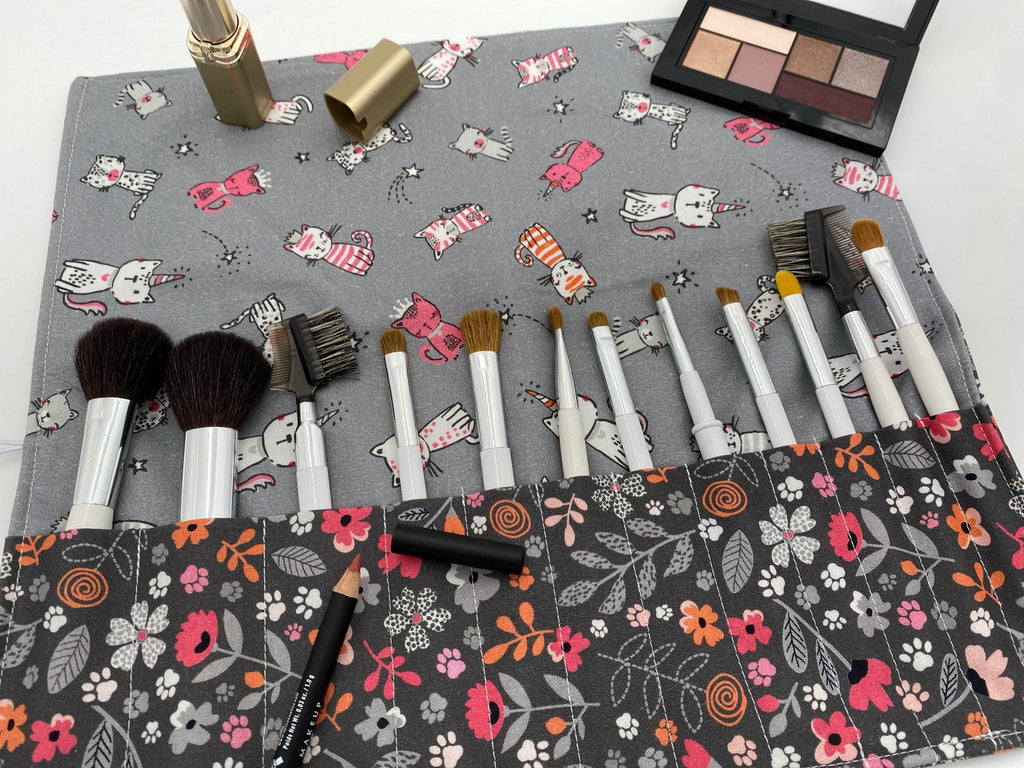 Makeup Brush Roll, Travel Make Up Brush Holder, Makeup Brush Bag, Fabric Makeup Brush Organizer, Knitting Needle Roll - Floral Kitty Gray