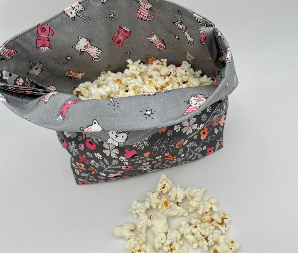 Reusable Popcorn Bag, Reusable Microwave Popcorn, Microwave Popcorn Cozy, Eco-Friendly Snack Holder - Kitty Floral Gray