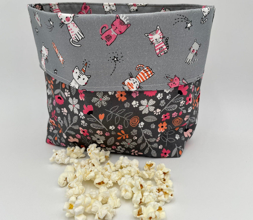 Reusable Popcorn Bag, Reusable Microwave Popcorn, Microwave Popcorn Cozy, Eco-Friendly Snack Holder - Kitty Floral Gray
