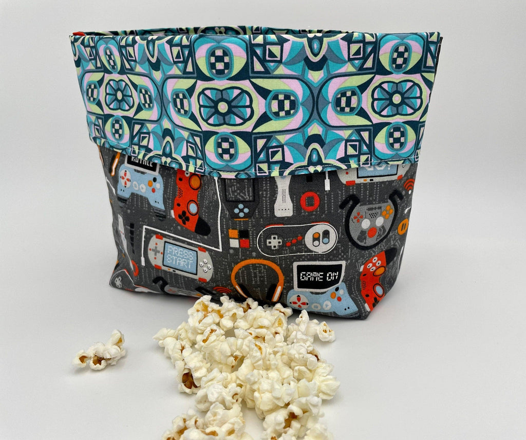 Reusable Popcorn Bag, Reusable Microwave Popcorn, Microwave Popcorn Cozy, Eco-Friendly Snack Holder - Video Gamer