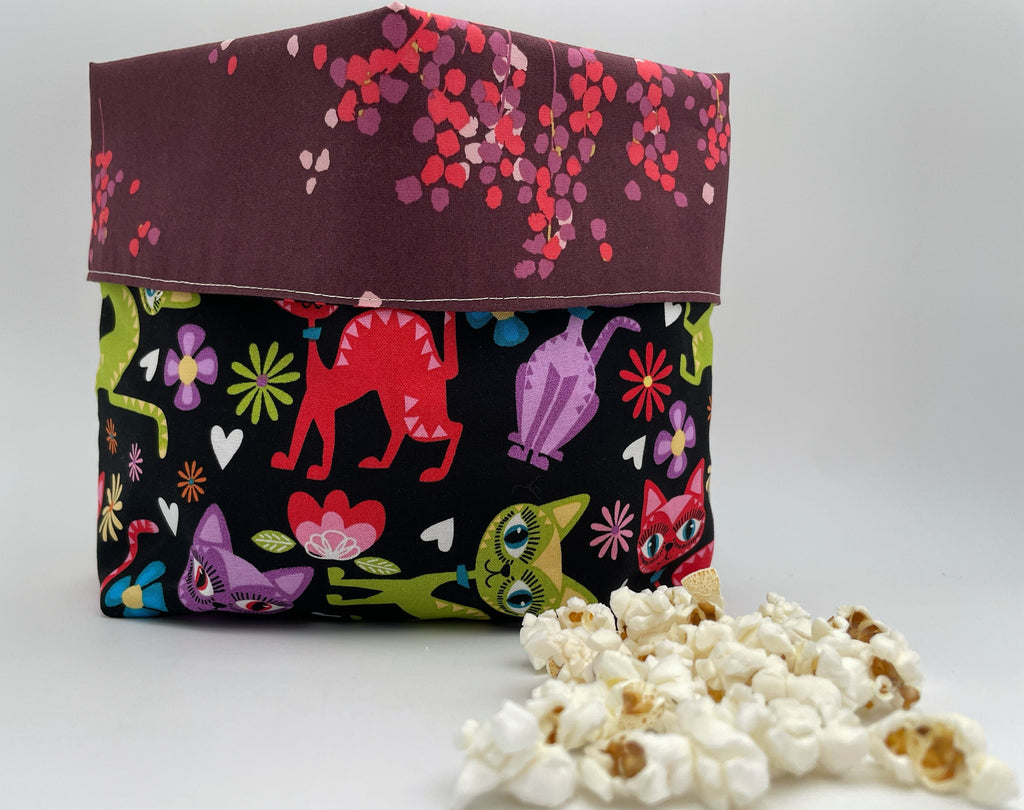 Reusable Popcorn Bag, Reusable Microwave Popcorn, Microwave Popcorn Cozy, Eco-Friendly Snack Holder - Cats on Black