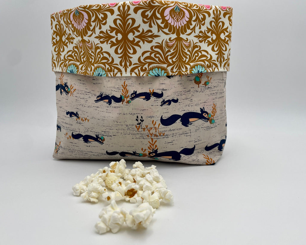 Reusable Popcorn Bag, Reusable Microwave Popcorn, Microwave Popcorn Cozy, Eco-Friendly Snack Holder - Squirrels
