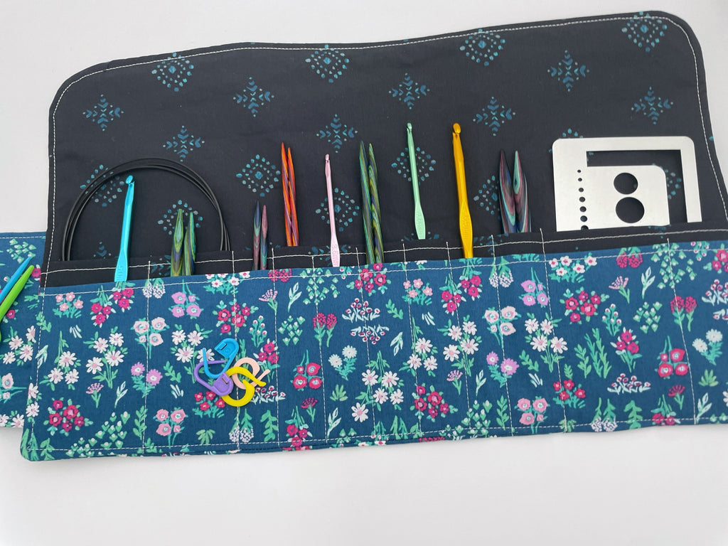 Interchageable Knitting Needle Organizer by Atelier de Soy…