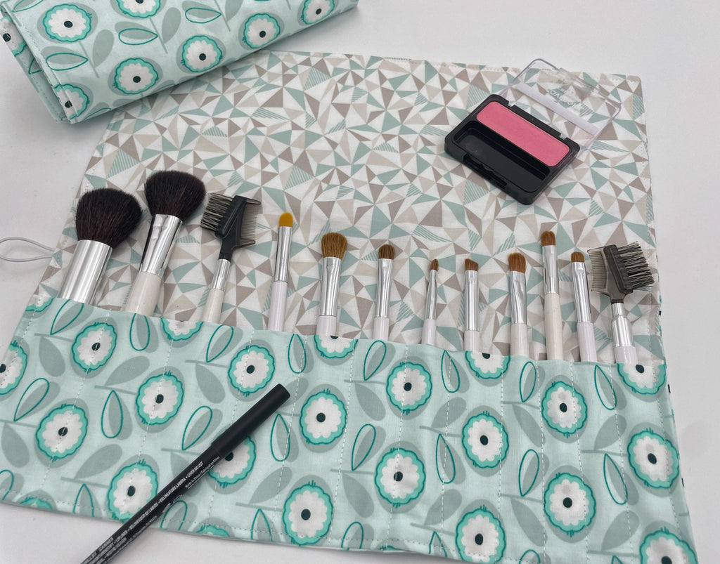 Makeup Brush Roll, Travel Make Up Brush Holder, Makeup Brush Bag, Fabric Makeup Brush Organizer, Knitting Needle Roll - Petals Menthe