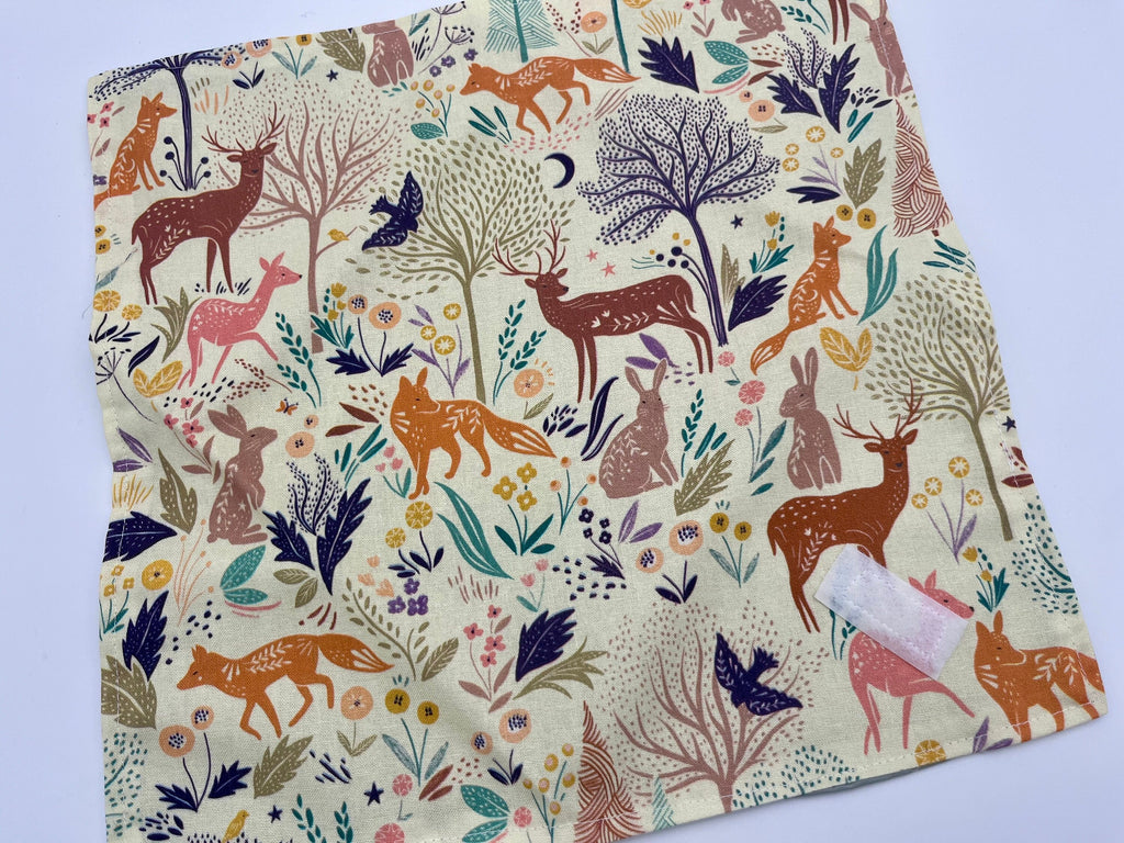 Reusable Sandwich Bag, Sandwich Wrap , Reusable Sandwich Mat, Sandwich Holder - Animals Forest Cream