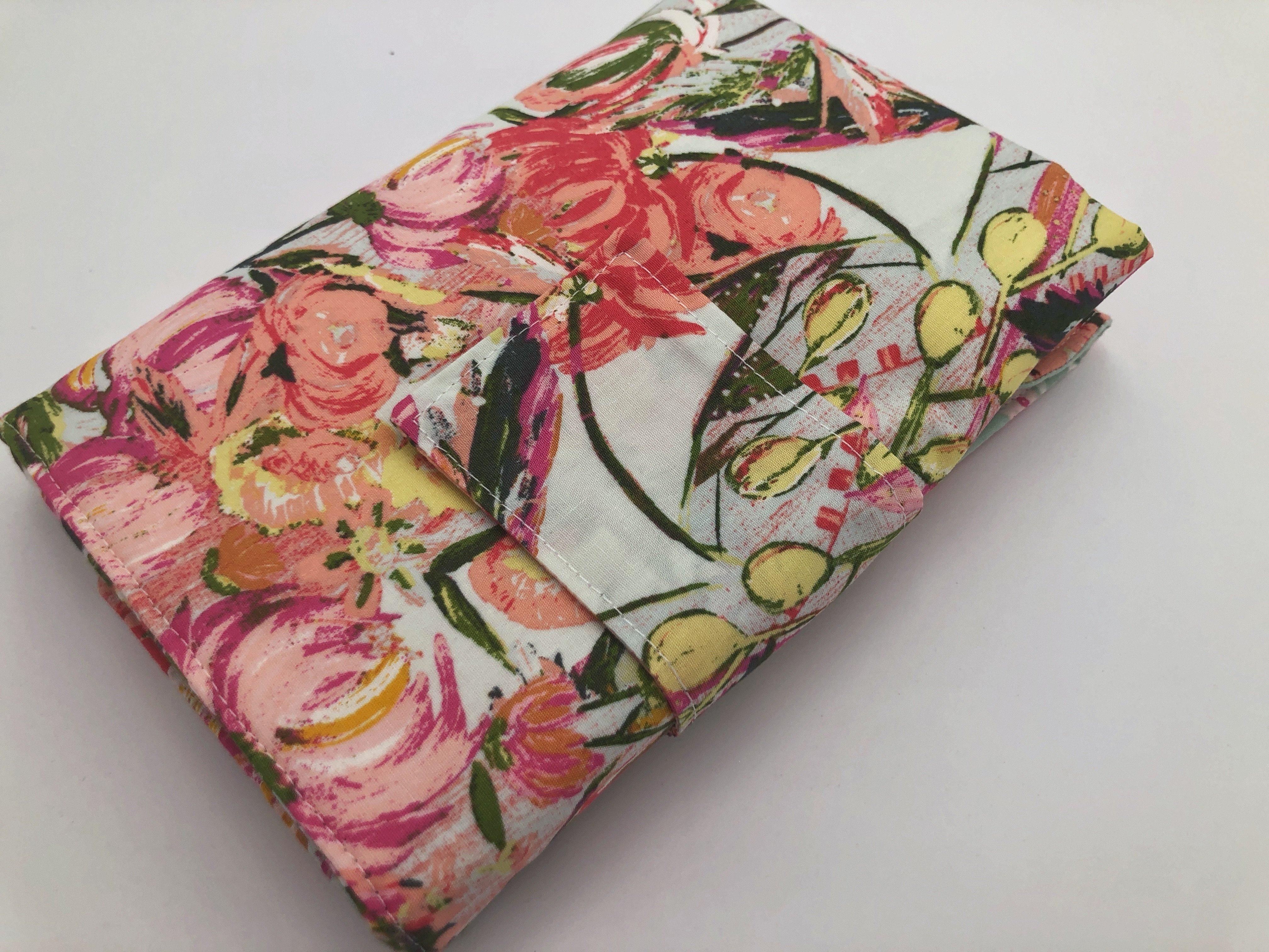 https://ecohipcustomdesigns.com/cdn/shop/products/interchangeable-knitting-needle-case-fabric-crochet-hook-roll-knitting-needle-storage-pink-knitting-needle-roll-ecohip-custom-designs-321519.jpg?v=1614651876